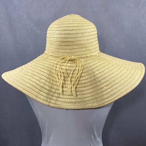 Large Straw Floppy Hat - Picture 1 of 6